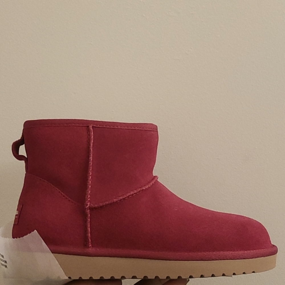 KOOLABURRA by UGG Women's KOOLA MINI LI ANKLE BOOT WM'S 7   VERY BERRY  NEW NIB